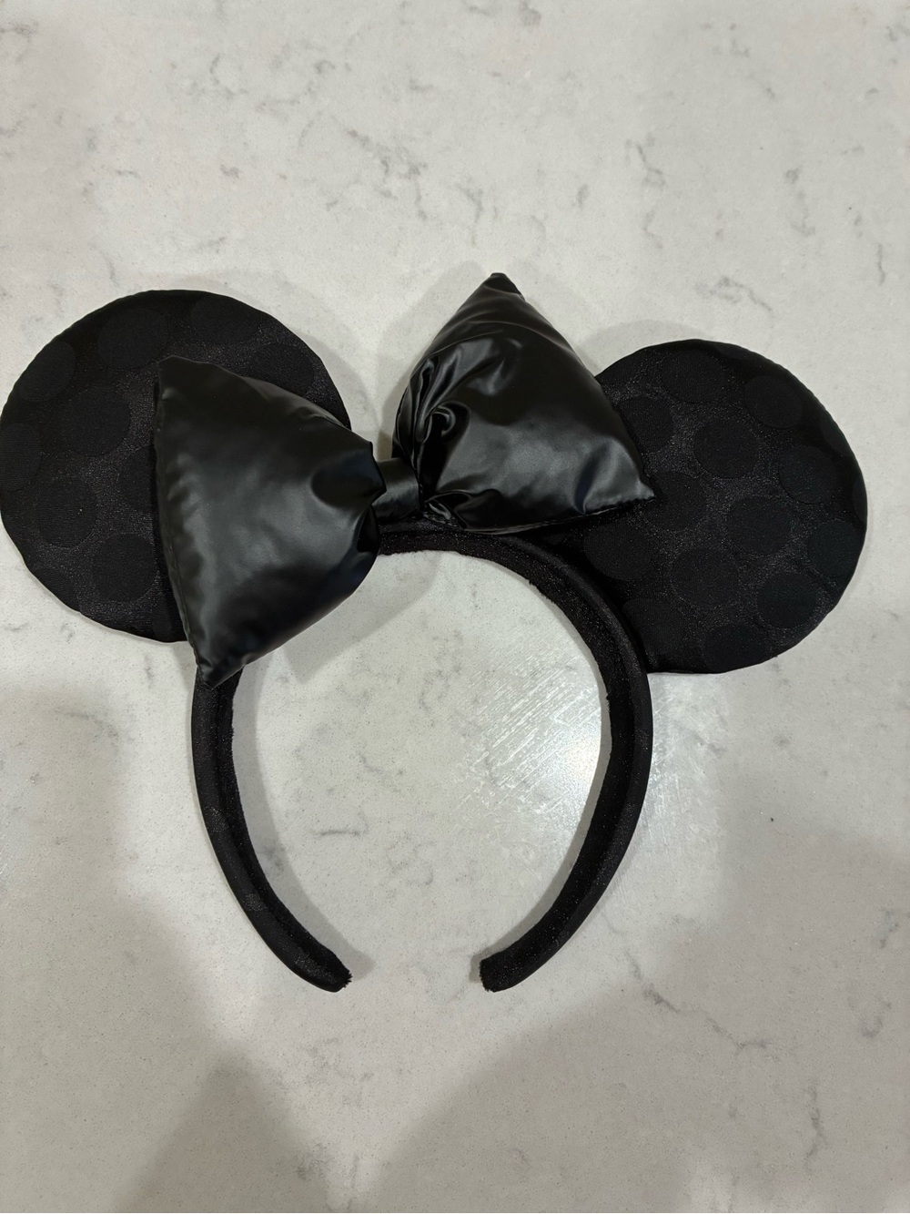 Disney black polka dot Minnie ears 🖤